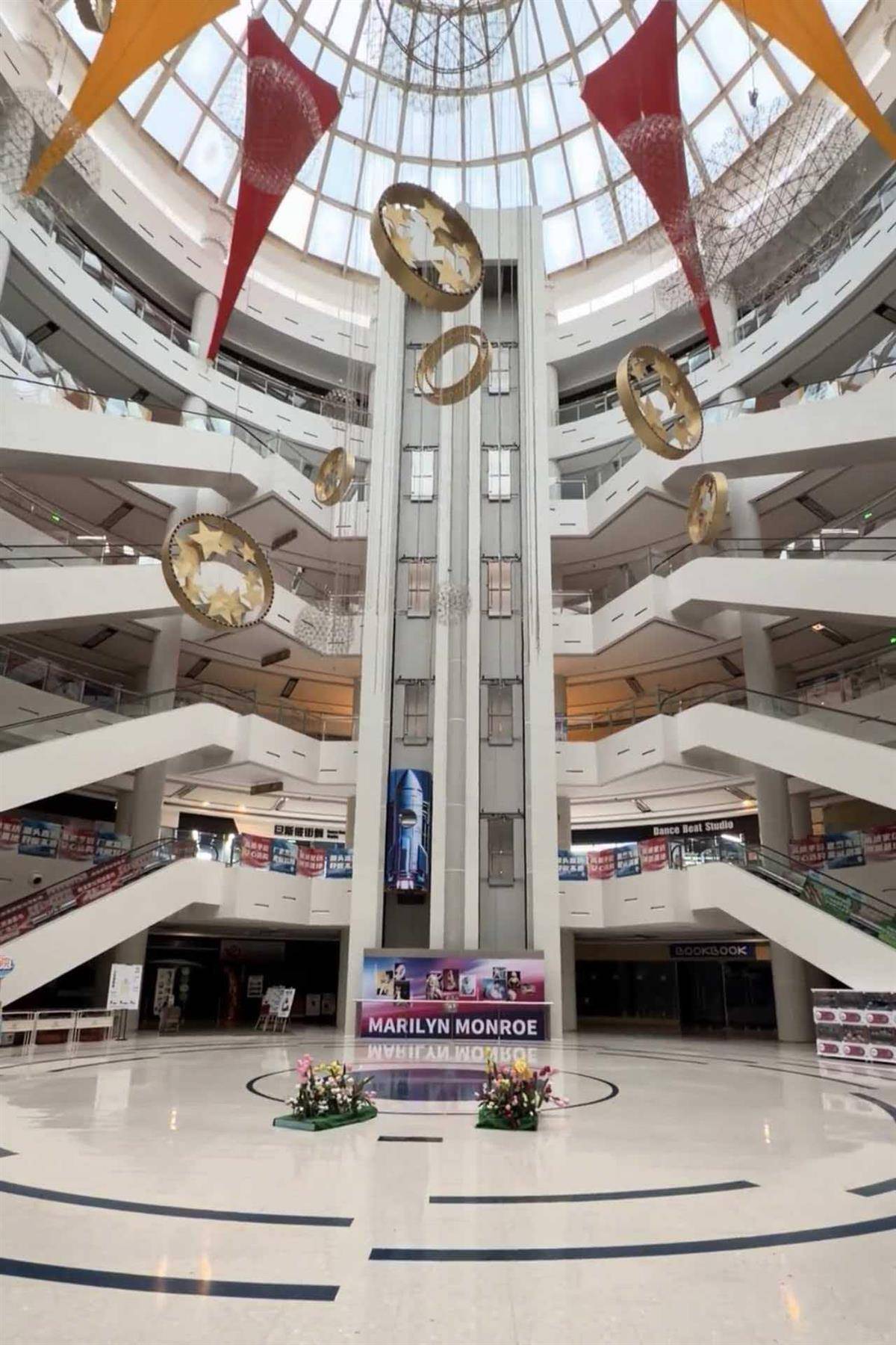 大连8米高梦露雕像悄然被撤<strong></p>
<p>比特币的行情价格</strong>，商场人员：我也是今天上班才知道，集团有新的规划